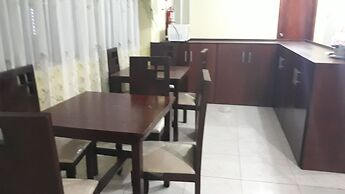 J&E hotel