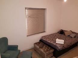 Hinde Holiday Home