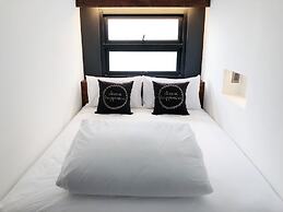 The Entaneer Poshtel - Hostel