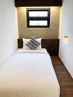 The Entaneer Poshtel - Hostel