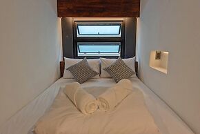 The Entaneer Poshtel - Hostel