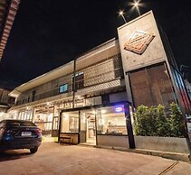 The Entaneer Poshtel - Hostel