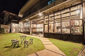 The Entaneer Poshtel - Hostel