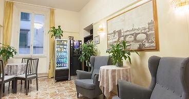 Hotel St. James