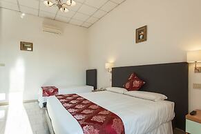 Hotel St. James