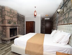 Nomad Inn