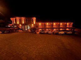 Nomad Inn