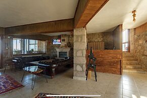 Nomad Inn