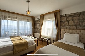 Nomad Inn