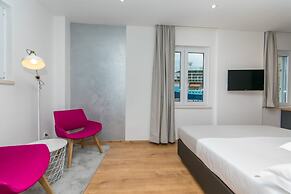 ORA Luxury Rooms