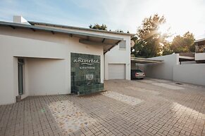 A Riverbed Guesthouse