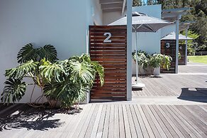A Riverbed Guesthouse