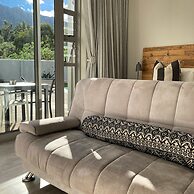 A Riverbed Guesthouse