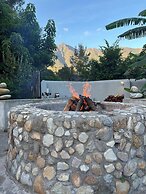 A Riverbed Guesthouse