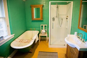 Coldstream Estate - The Whare