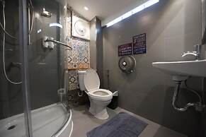 4Share Hostel - Adults Only