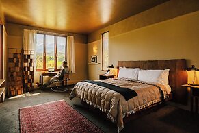 Hapuku Lodge & Tree Houses