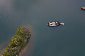Azela Cruise