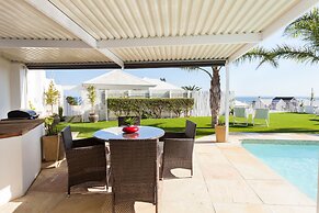 Funkey Villas