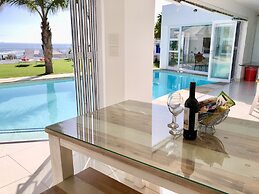 Funkey Villas