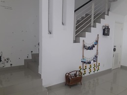 Tampoi Homestay