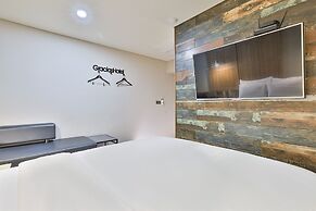 Gracias Hotel Gimhae