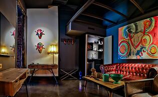 Hotel Lobby