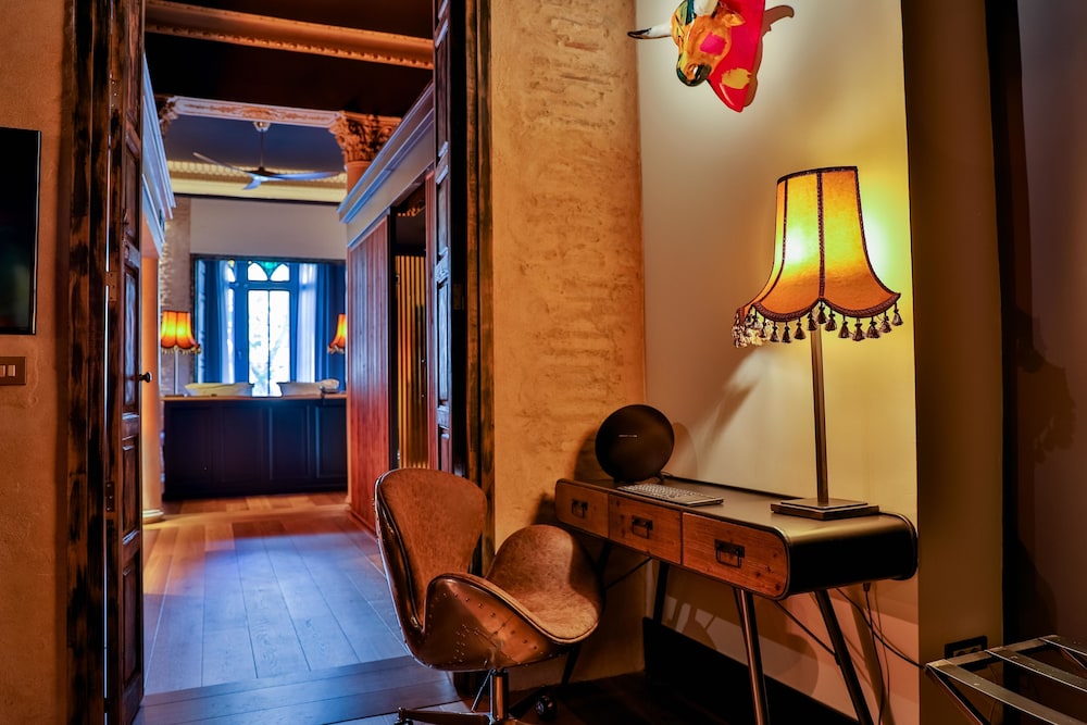 Hotel Lobby