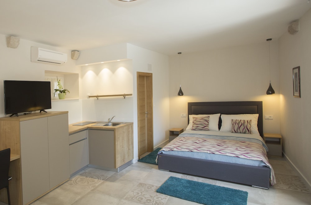 Situs Residence