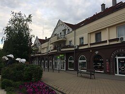 Mary Apartments