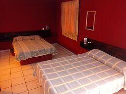 Hotel El 2000
