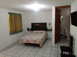 Hotel El 2000