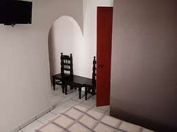 Hotel El 2000