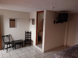 Hotel El 2000