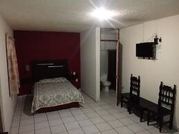 Hotel El 2000