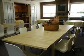 R & R Inn & Suites