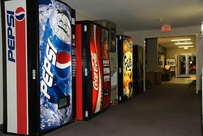 R & R Inn & Suites