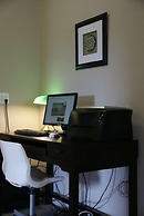 R & R Inn & Suites