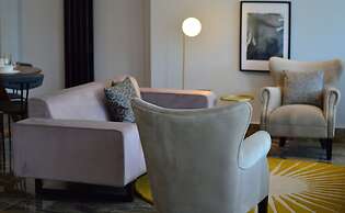 Q8 Boutique Hotel