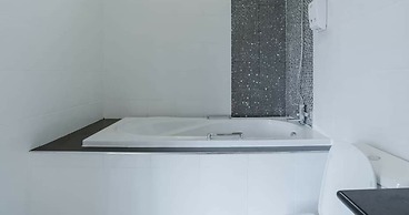 J Pool Villa Huahin