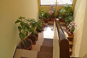 Tara Guest House