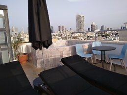 TLV Suites Triplex Penthouse With pool