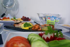 Fast Lane Hotel