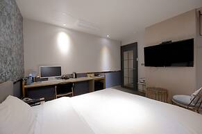 Hound Hotel Seomyeon - Bumcheon
