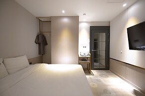 Hound Hotel Seomyeon - Bumcheon