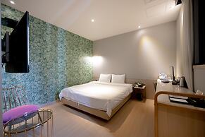 Hound Hotel Seomyeon - Bumcheon