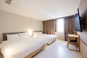 Hound Hotel Seomyeon - Bumcheon