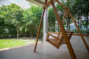 Cambridge Villa with 5 BRs
