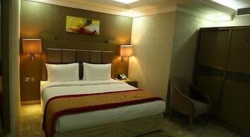 Sun and Sands Plaza Hotel