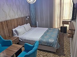 Crystall Hotel